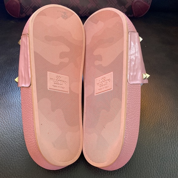 VALENTINO ROCKSTUD ACCENTS SLIDES - Picture 6 of 16